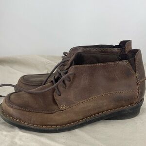 Clarks Womens Size 6 Nikki Class Leather Booties Brown Oily Ankle Slip On Shoe